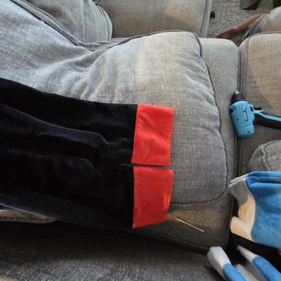 Kids Black and Red Costume - Picture 5 of 6